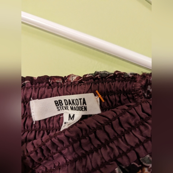 Bb Dakota smock off shoulder criss cross sleeveless dress in purple floral print - Picture 4 of 16